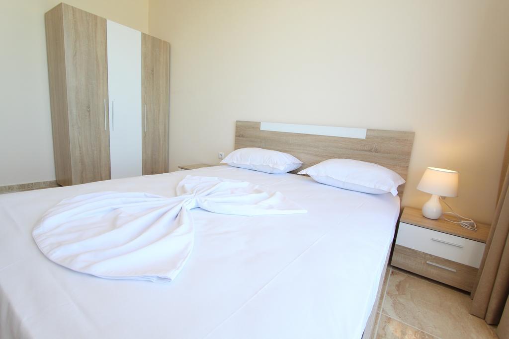 Golden Sea View Apartments Pomorie Exterior foto