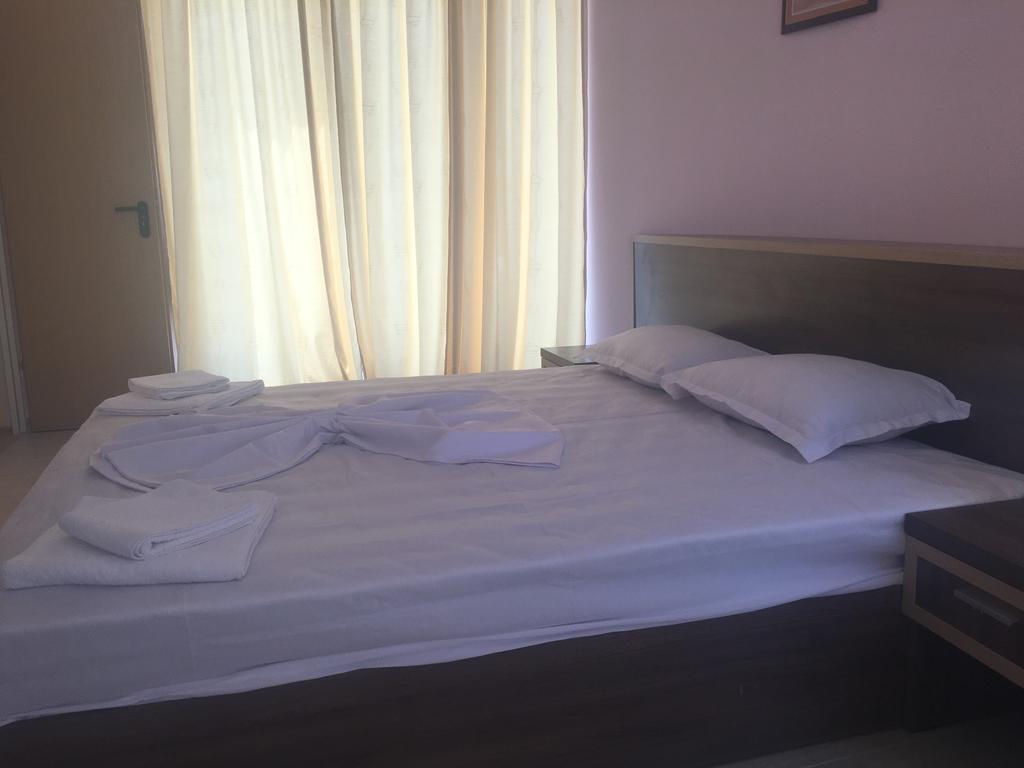 Golden Sea View Apartments Pomorie Exterior foto